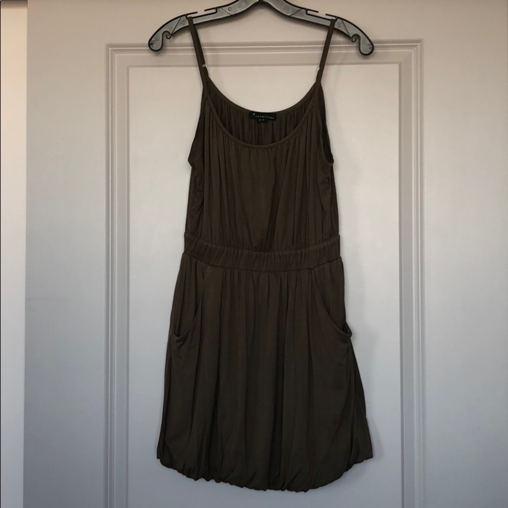 Forever 21 green pocket dress